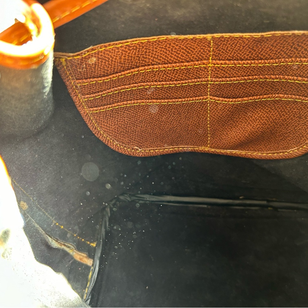 Vintage Dooney & Bourke Drawstring Bucket Bag in Fir Green with British Tan Trim - Picture 9 of 12